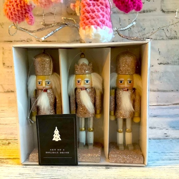 BELLA LUX Set Of 3 Pink Nutcracker Ornaments - Picture 3 of 4